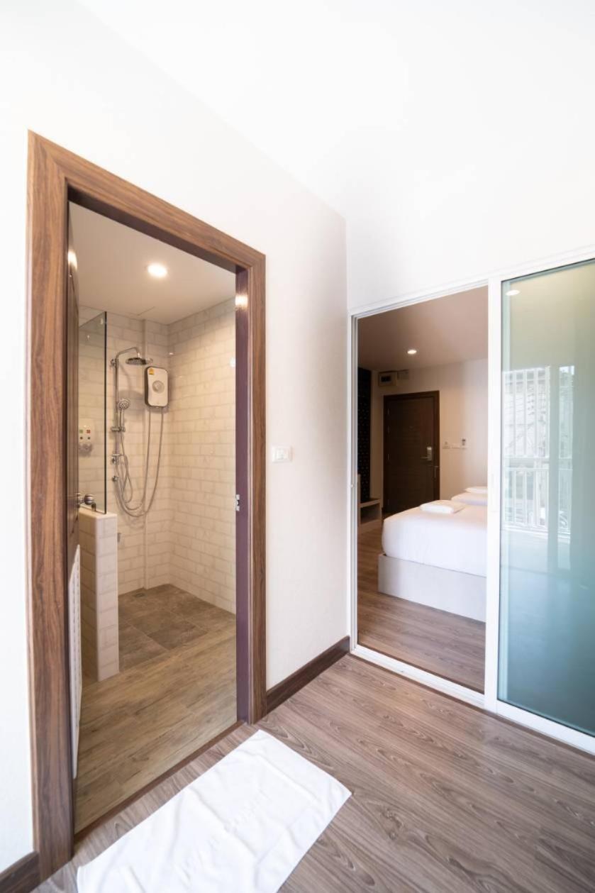 The Y House Hotell Chiang Mai Exteriör bild