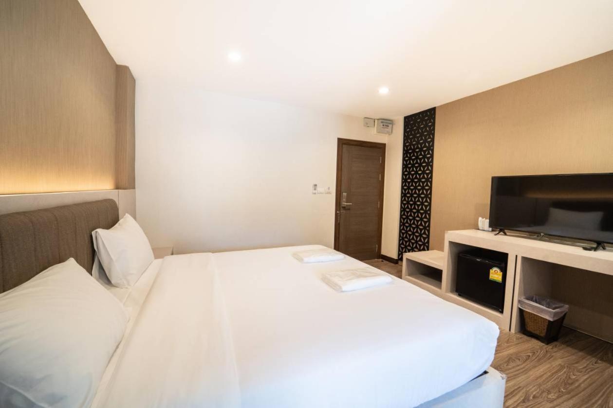 The Y House Hotell Chiang Mai Exteriör bild