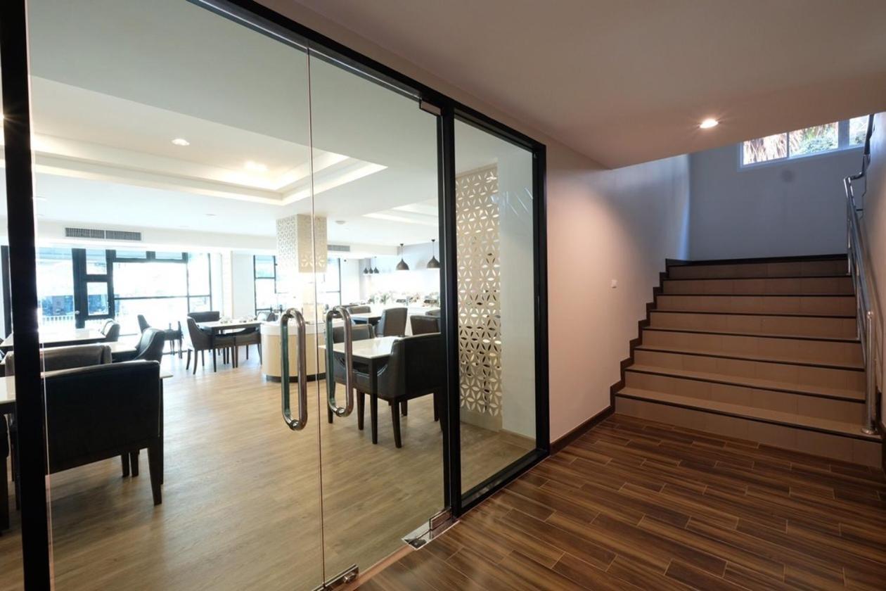 The Y House Hotell Chiang Mai Exteriör bild